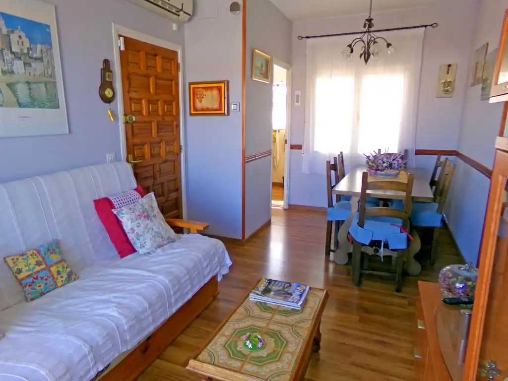 Living room of Apartments for sale in L'Escala