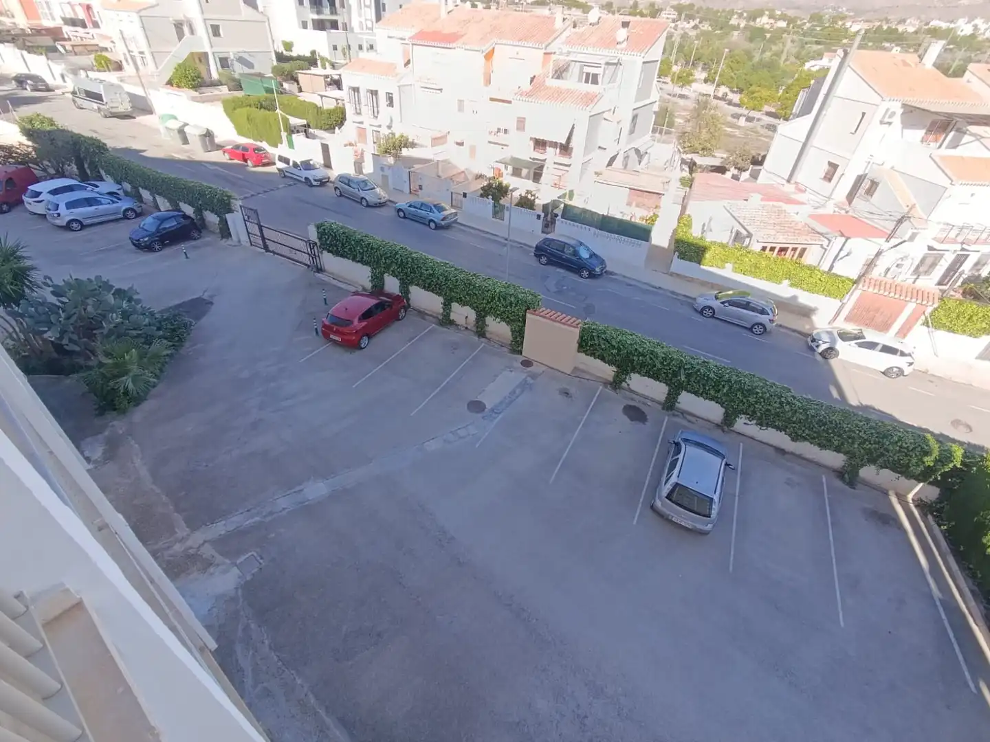 Aparcament de Dúplex en venda en Villajoyosa / La Vila Joiosa amb Balcó, Alarma i Piscina comunitària