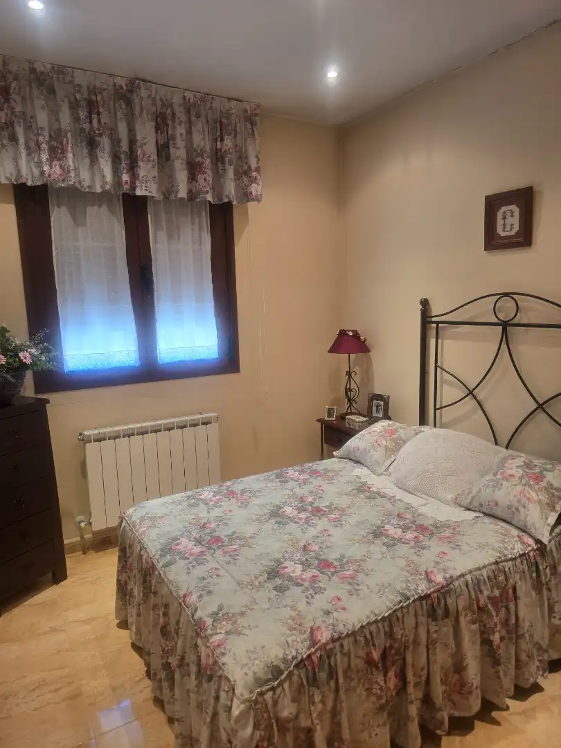 Habitación de Casa o chalet en venta en Centro