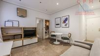 Living room of Flat to rent in  Madrid Capital  with Air Conditioner, Heating and Parquet flooring