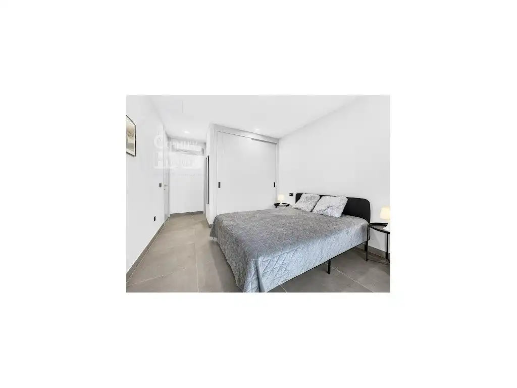 Dormitori de Apartament en venda en Adeje amb Calefacció i Piscina comunitària