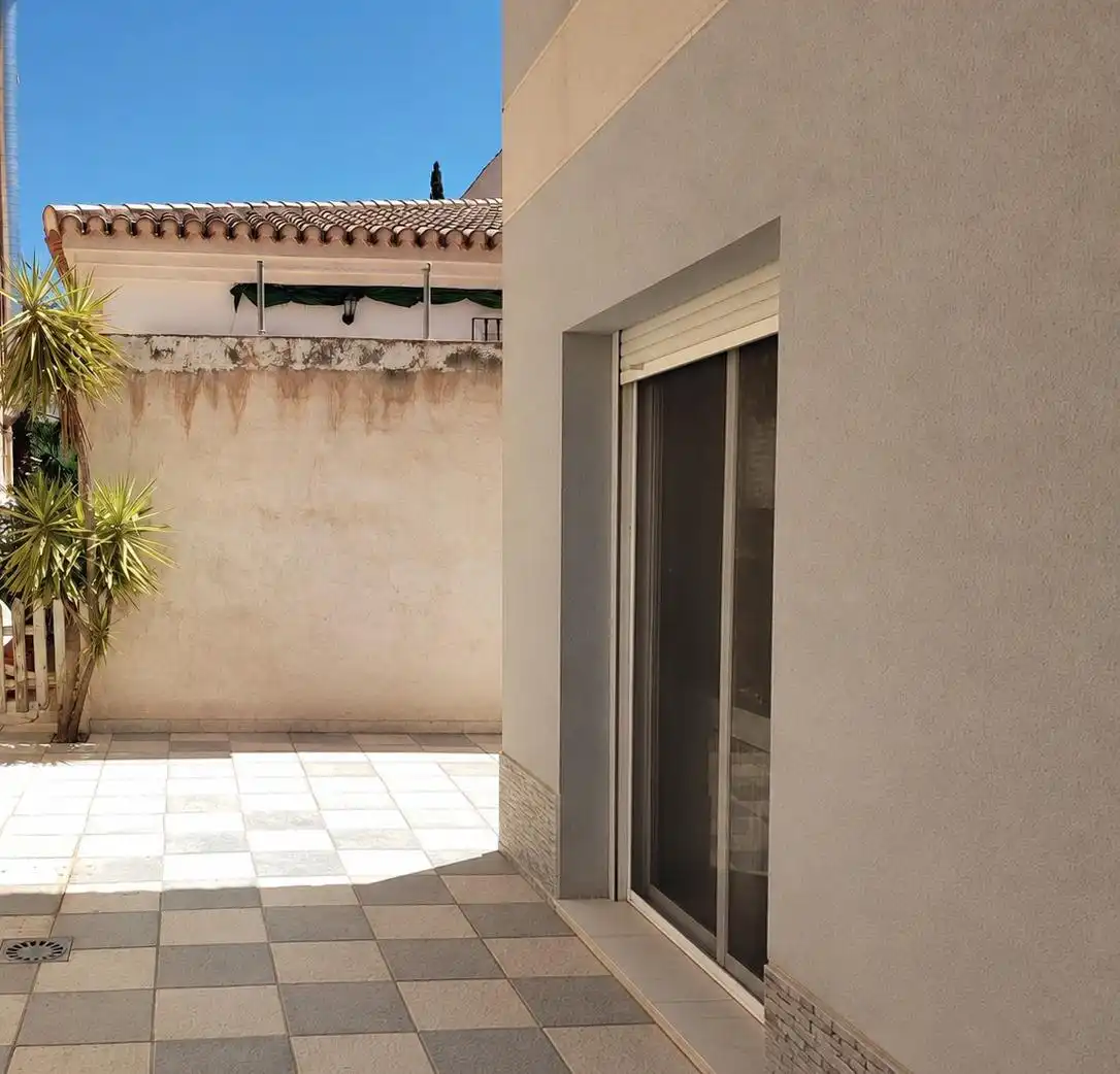 Außenansicht von Haus oder Chalet zum Verkauf in Dúrcal mit Privatgarten, Schwimmbad und Balkon