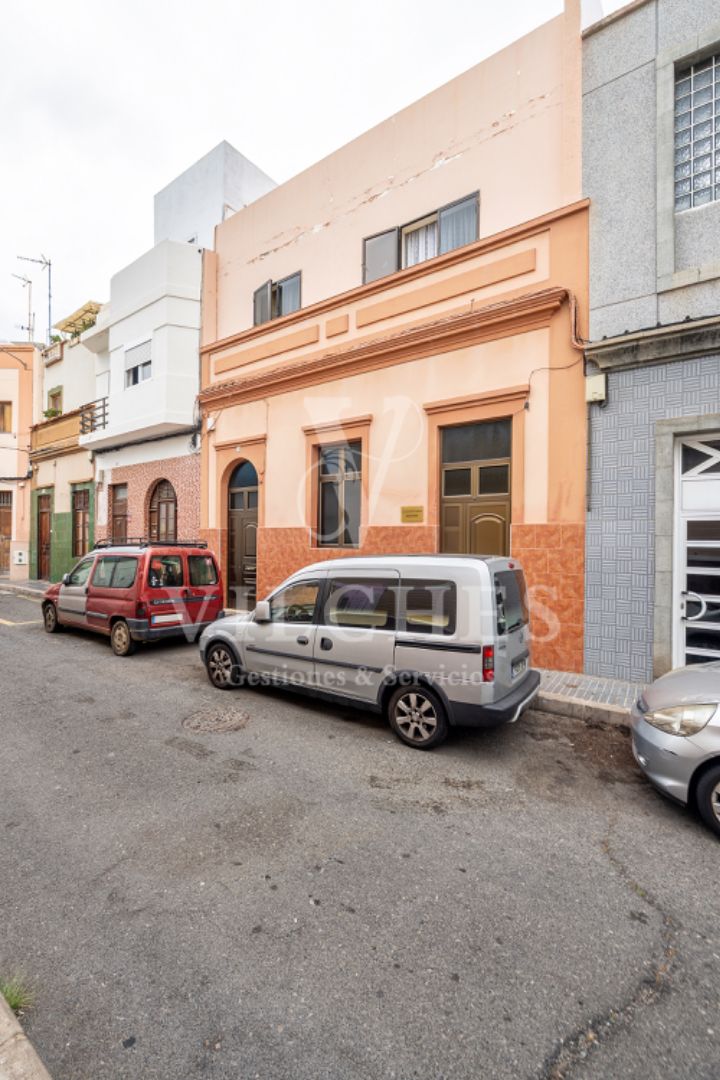 Exterior view of Single-family semi-detached for sale in Las Palmas de Gran Canaria  with Furnished