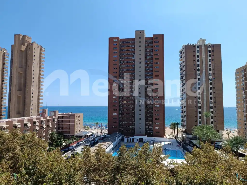 Appartement compact avec piscine à vendre à Playa de Levante