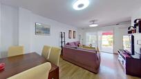Sala d'estar de Casa adosada en venda en Torrenueva Costa amb Terrassa i Balcó