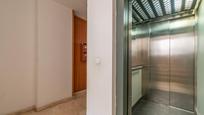 Apartment for sale in  Granada Capital  with Air Conditioner and Terrace