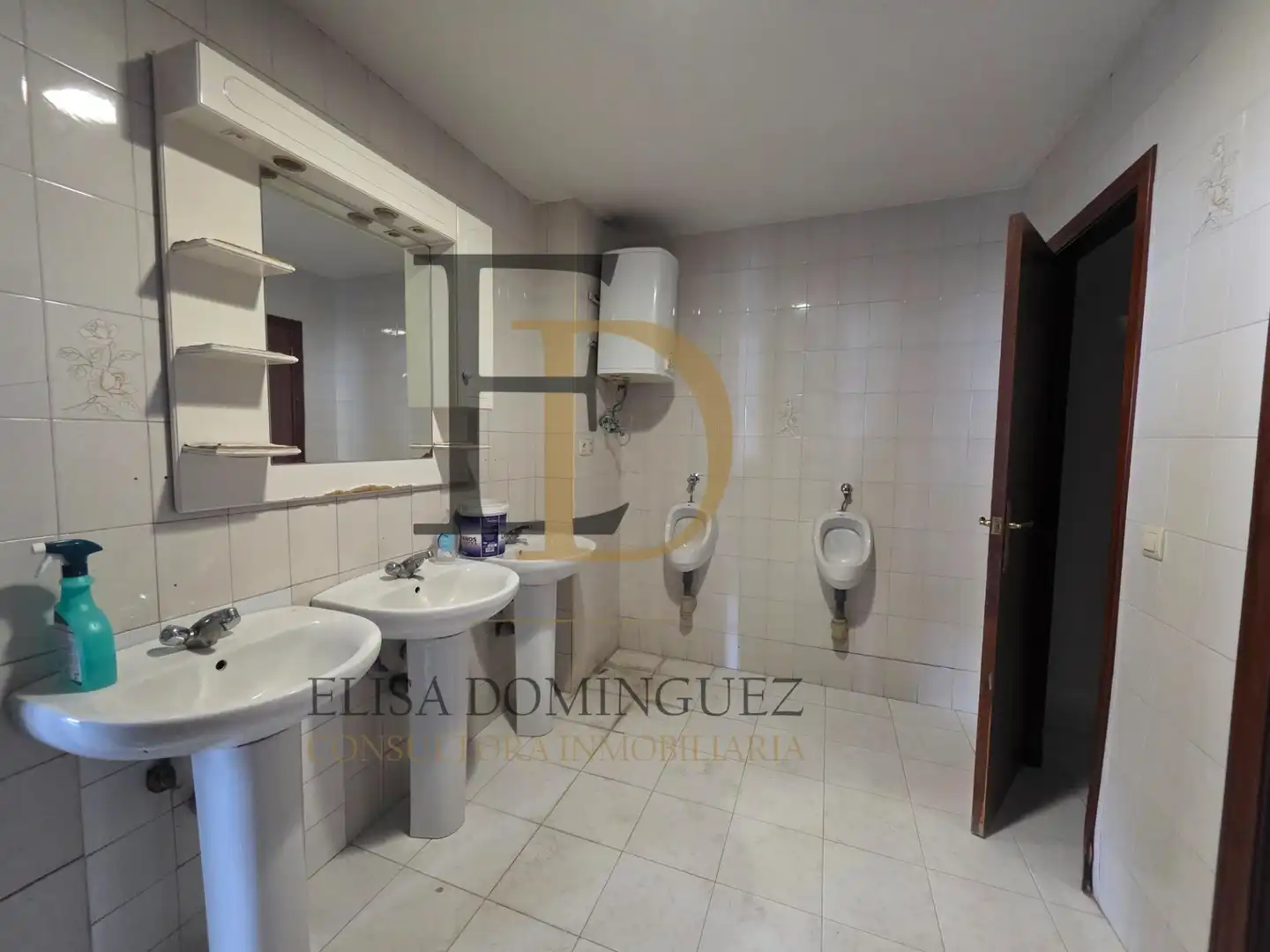 Badezimmer von Fabrikhallen zur Miete in Villares de la Reina, Salamanca