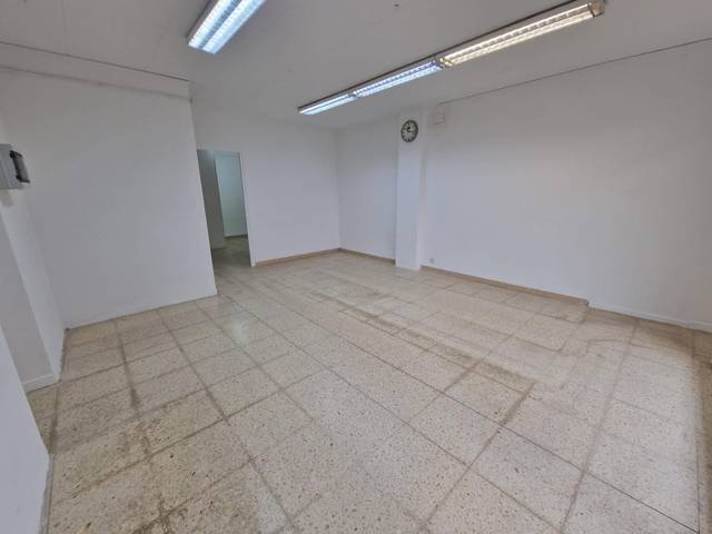 Local comercial en Alquiler en Creu de Barberà