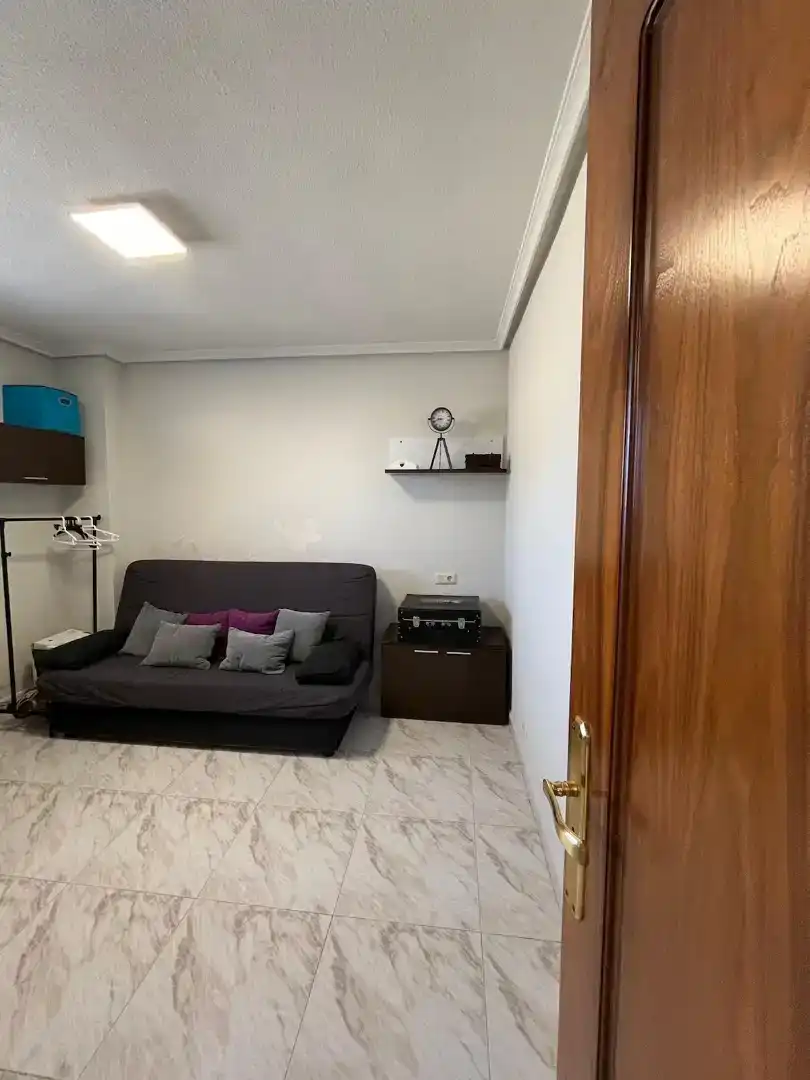 Sala de estar de Casa o chalet de alquiler en Calvarrasa de Abajo con Jardín privado, Piscina y Amueblado