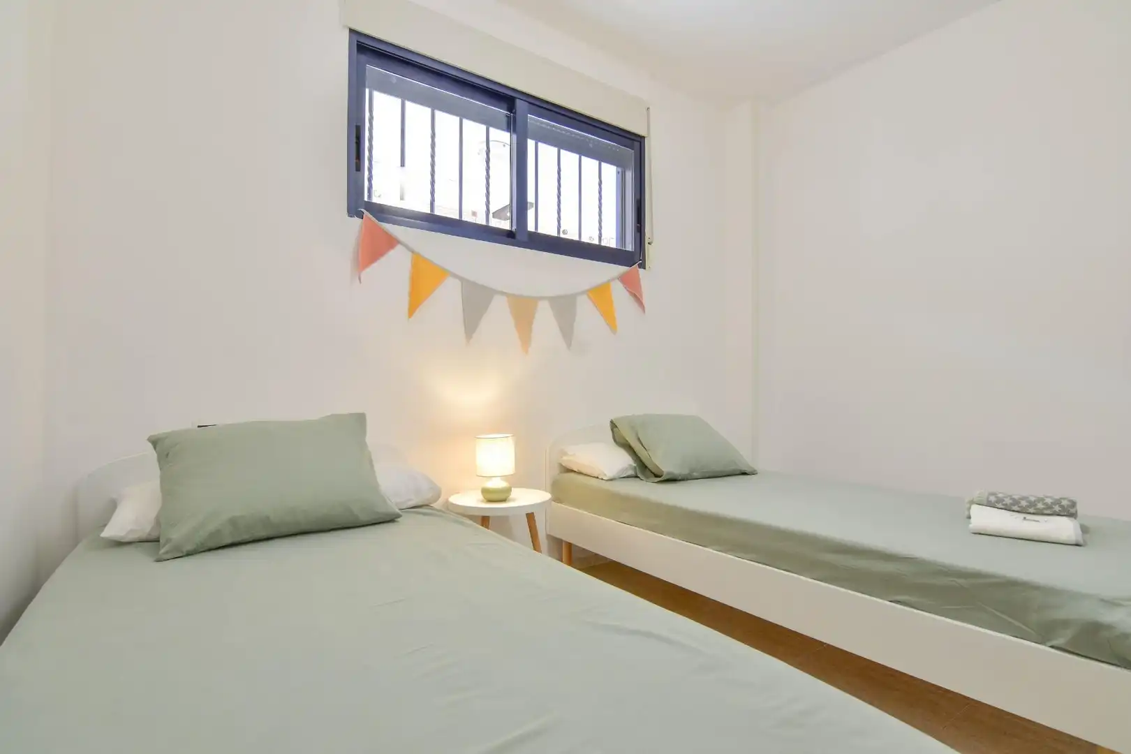 Habitación de Piso de alquiler en Puçol con Aire acondicionado, Jardín privado y Terraza