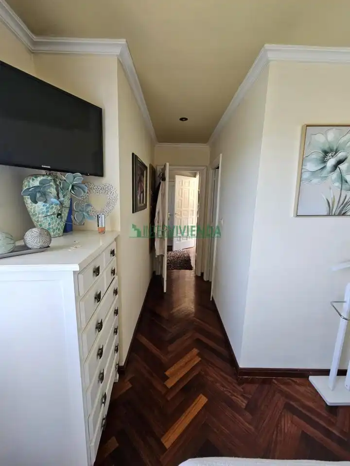 Habitación de Casa o chalet en venta en Vigo  con Calefacción, Jardín privado y Terraza