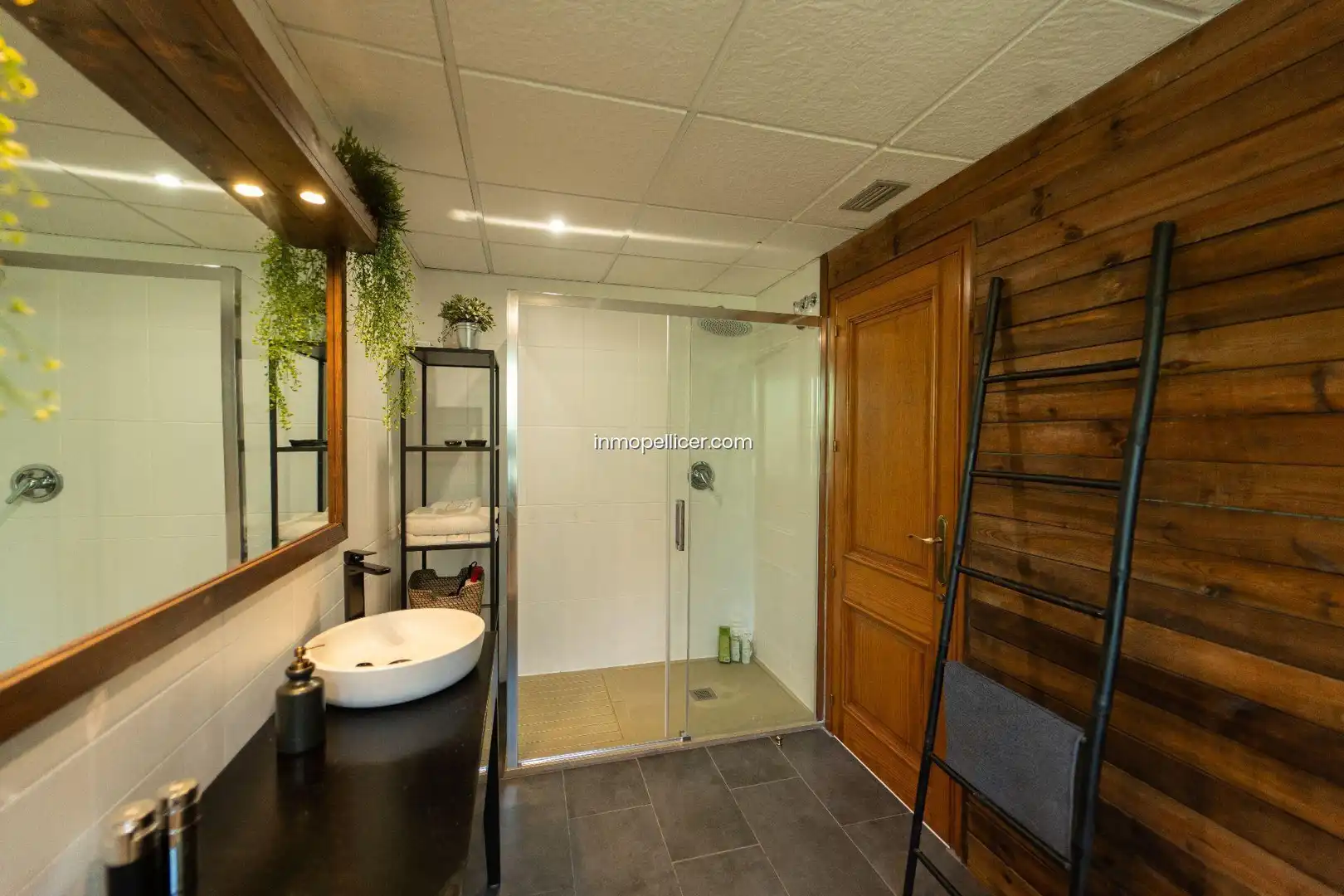 Badezimmer von Haus oder Chalet zum Verkauf in L'Alfàs del Pi mit Klimaanlage, Heizung und Privatgarten
