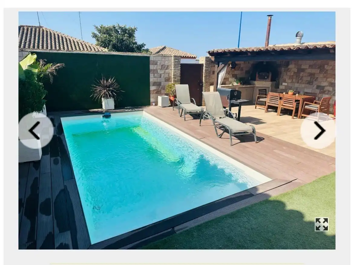 Swimming pool of Houses for sale in Chiclana de la Frontera  with Air Conditioner, Heating and Private garden