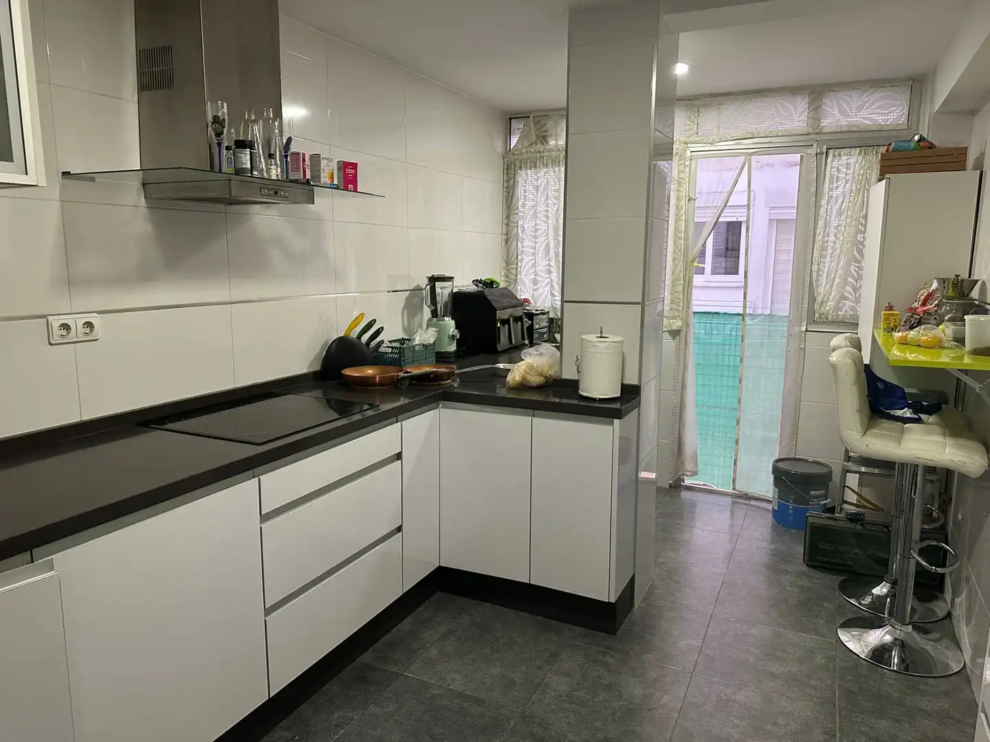 Cocina de Piso en venta en Sevilla con Aire acondicionado y Amueblado