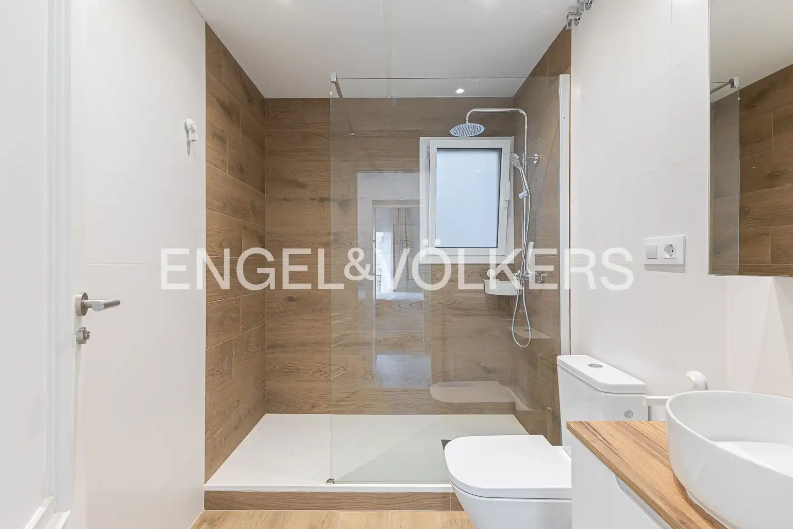 Baño de Piso en venta en Barcelona con Aire acondicionado, Calefacción y Parquet