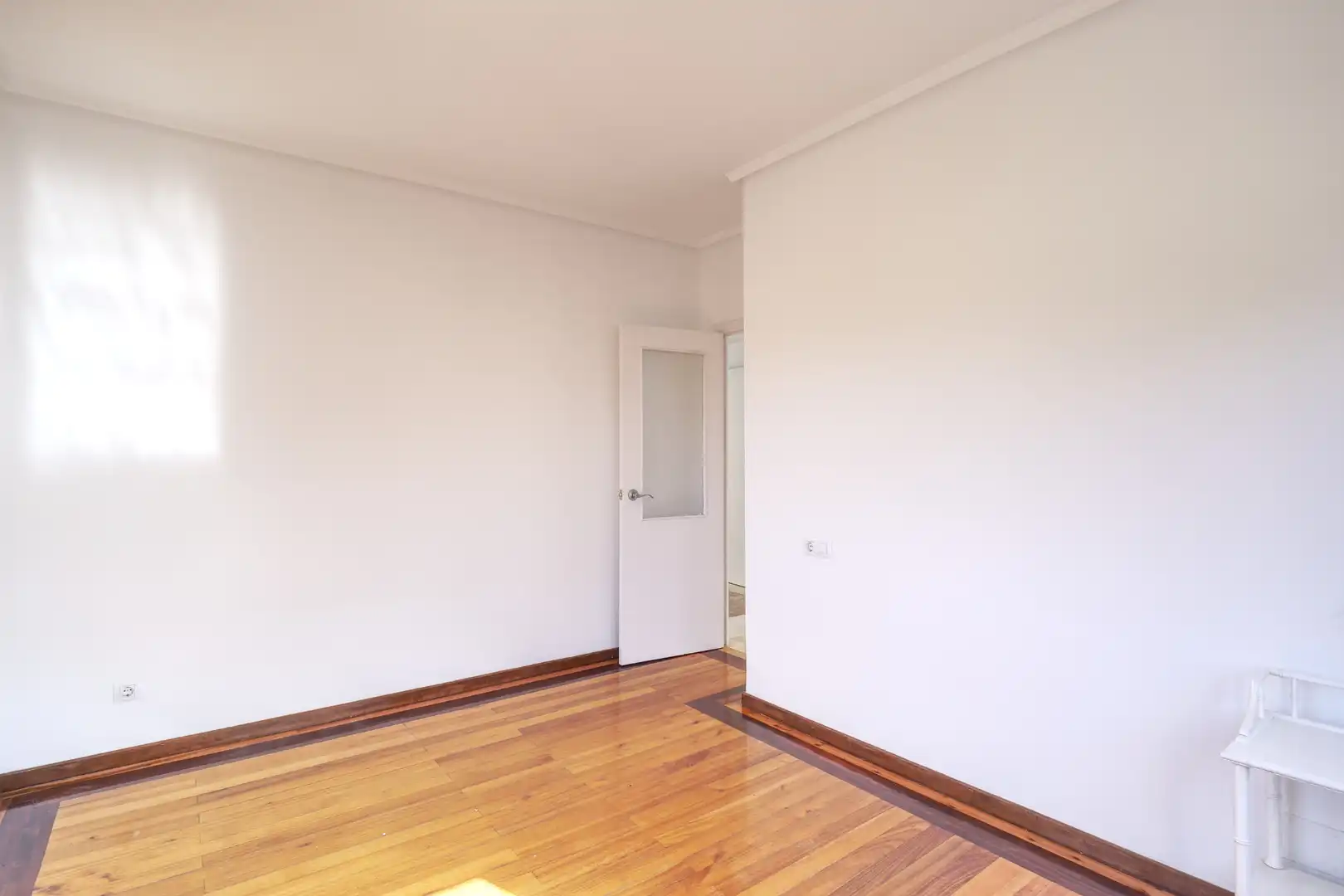 Dormitori de Casa o xalet en venda en Arteixo amb Parquet, Terrassa i Traster