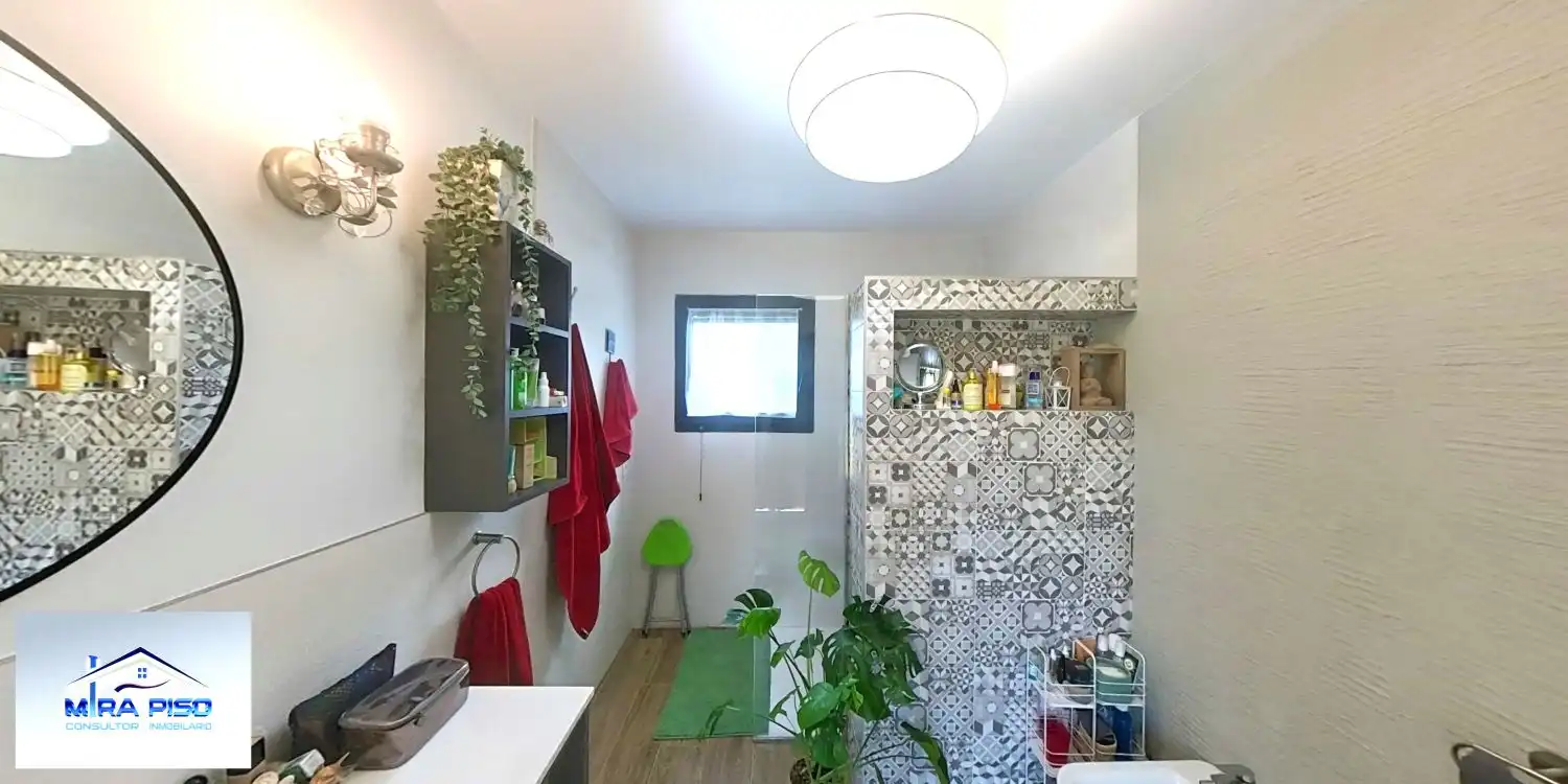 Baño de Casa o chalet en venta en Las Rozas de Valdearroyo  con Calefacción, Terraza y Trastero