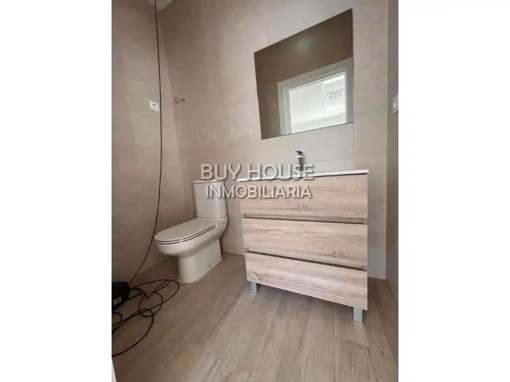 Baño de Local en venta en Villaluenga de la Sagra