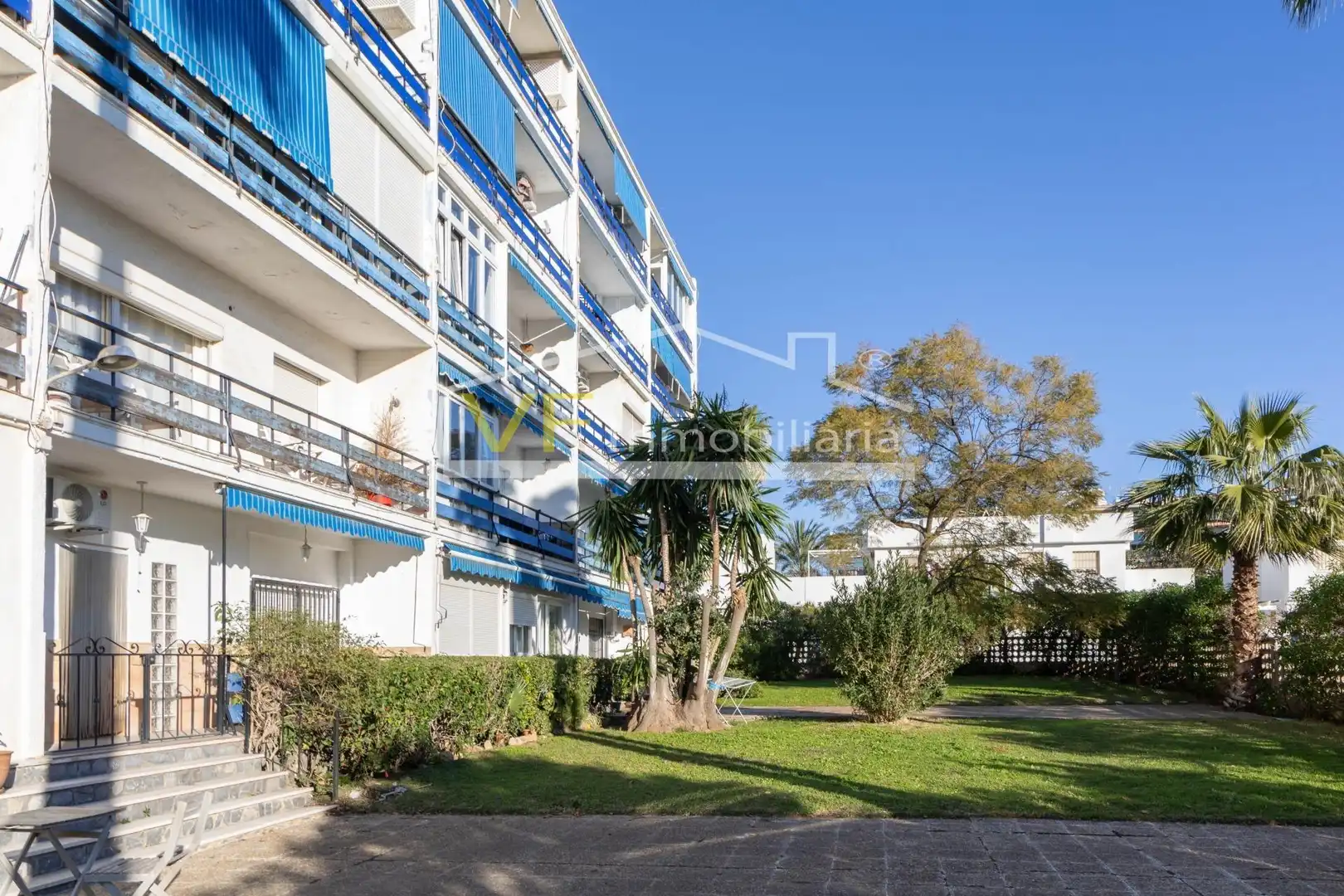 Vista exterior de Apartament en venda en Torremolinos amb Jardí privat, Terrassa i Piscina comunitària