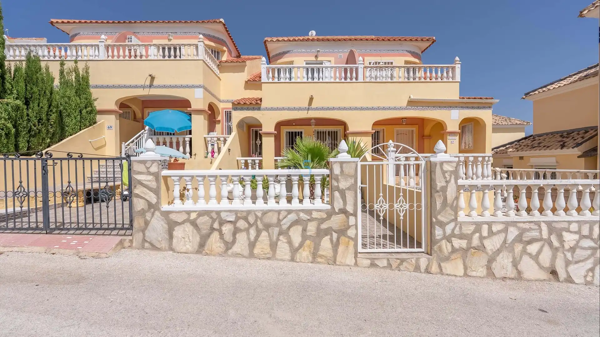 Reihenhaus mit Terrasse zum Verkauf in Orihuela Costa