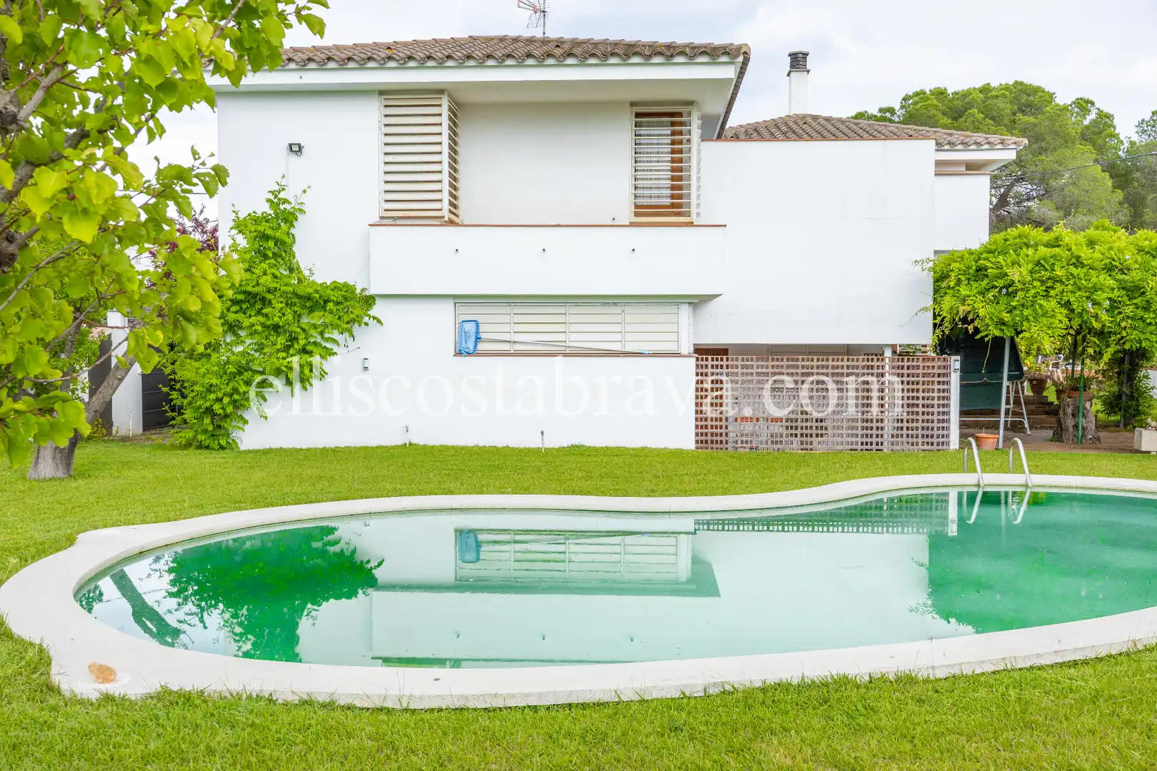 Piscina de Casa o xalet en venda en L'Escala amb Aire condicionat, Calefacció i Jardí privat