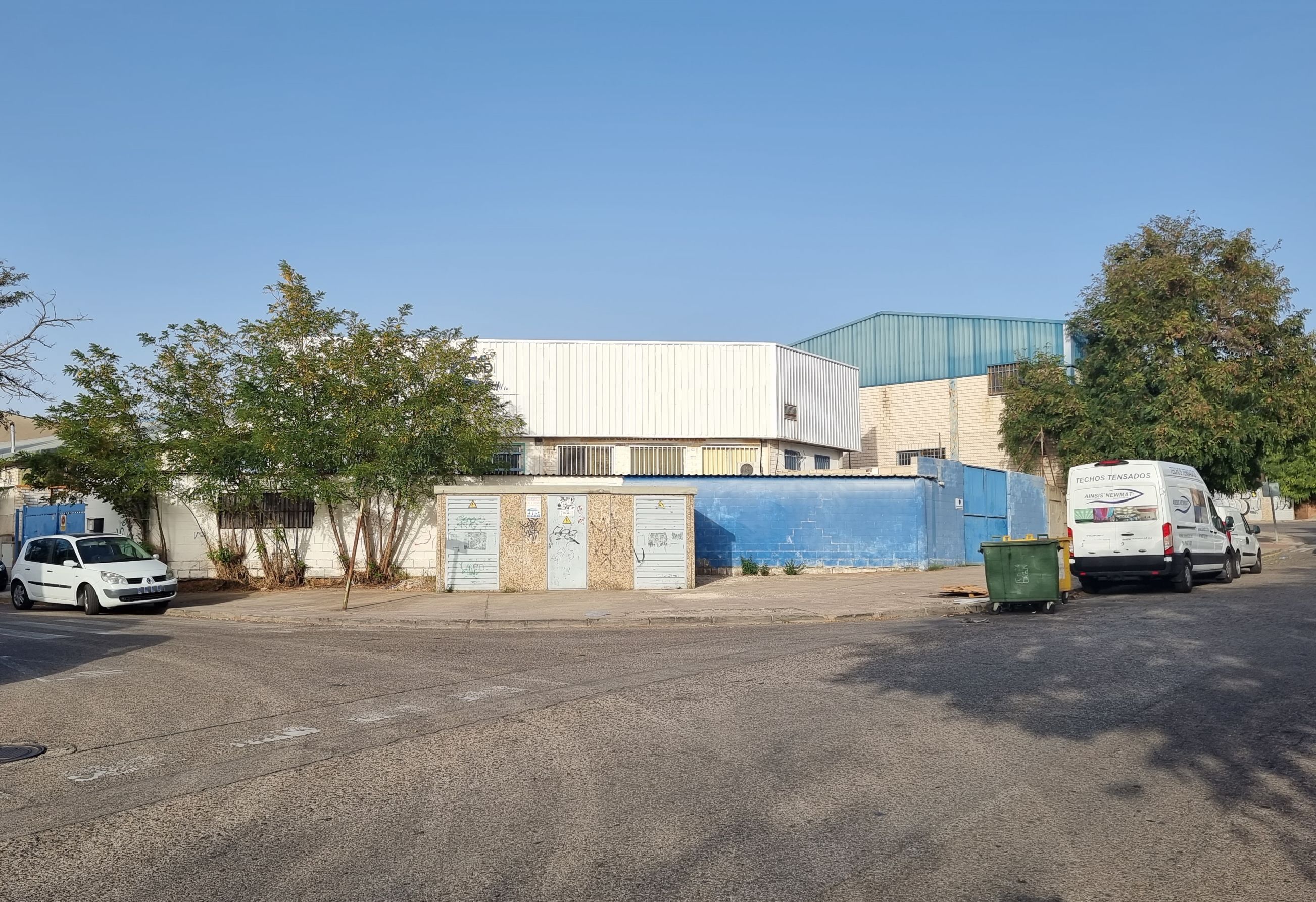 Exterior view of Industrial buildings for sale in Mejorada del Campo