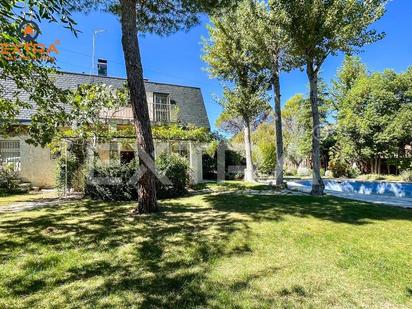 Jardí de Casa o xalet en venda en Villaviciosa de Odón amb Jardí privat, Terrassa i Piscina