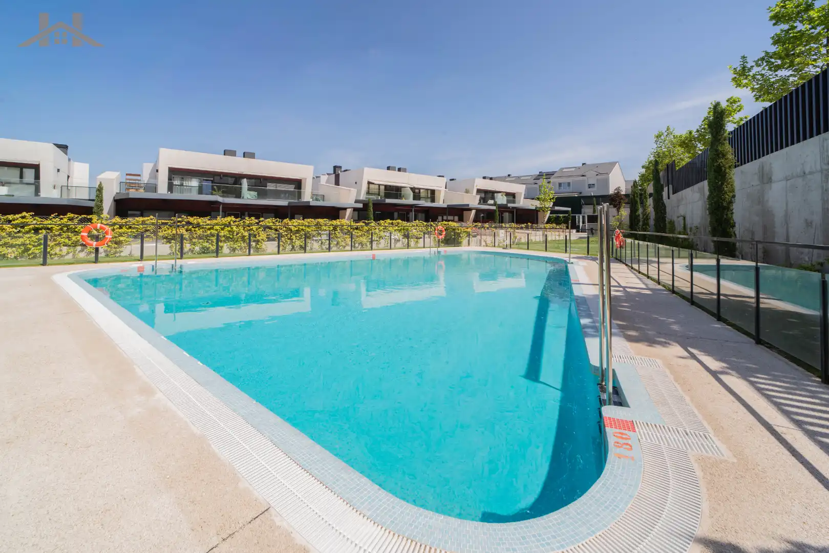 Piscina de Casa o xalet en venda en Boadilla del Monte amb Calefacció, Jardí privat i Parquet