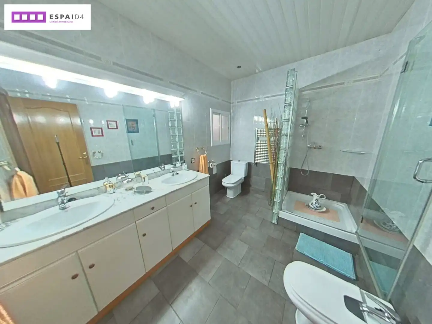 Bathroom of Houses for sale in Ripollet  with Heating, Terrace and Storage room