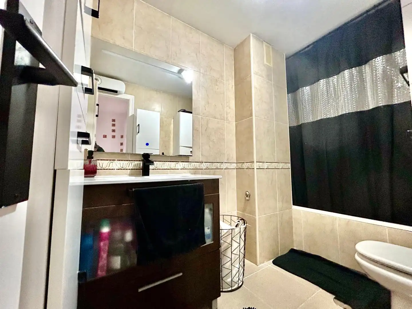 Bathroom of Flat for sale in Roquetas de Mar  with Air Conditioner, Terrace and Community pool