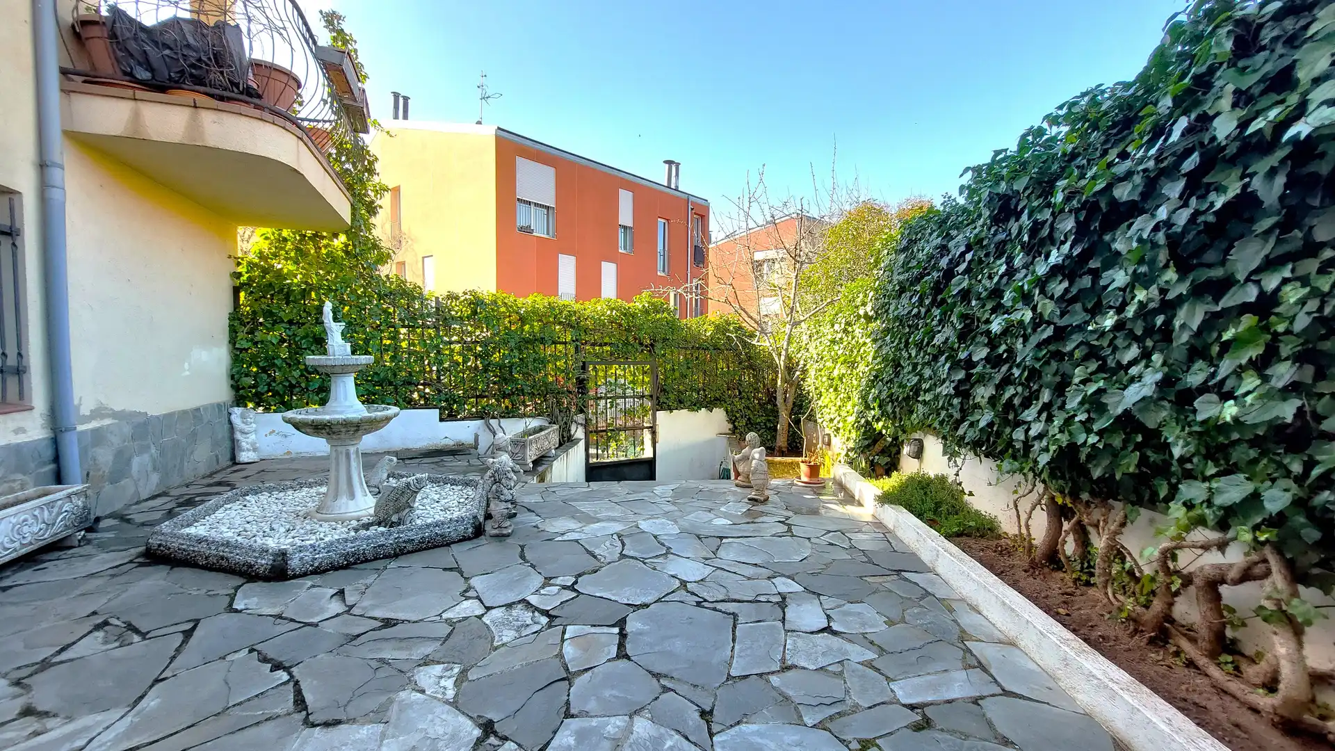 Detached homes for sale in Sant Llorenç Savall