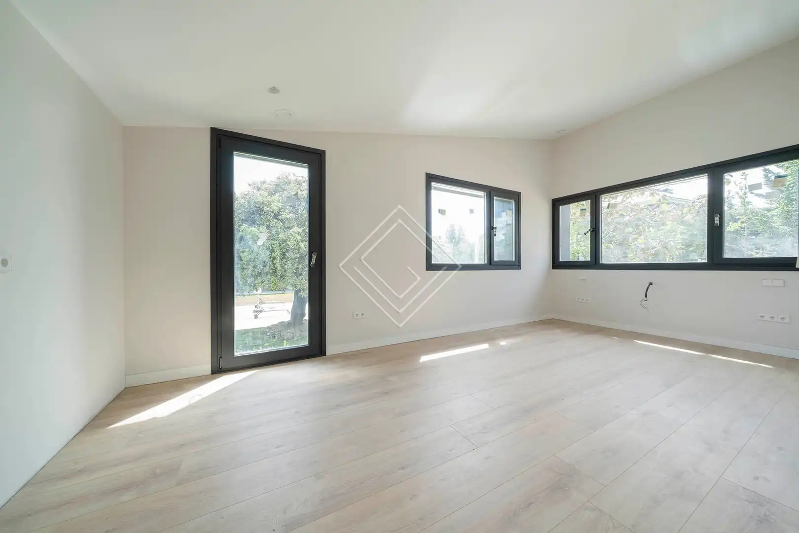 Sala de estar de Casa o chalet en venta en Pozuelo de Alarcón con Aire acondicionado, Jardín privado y Terraza