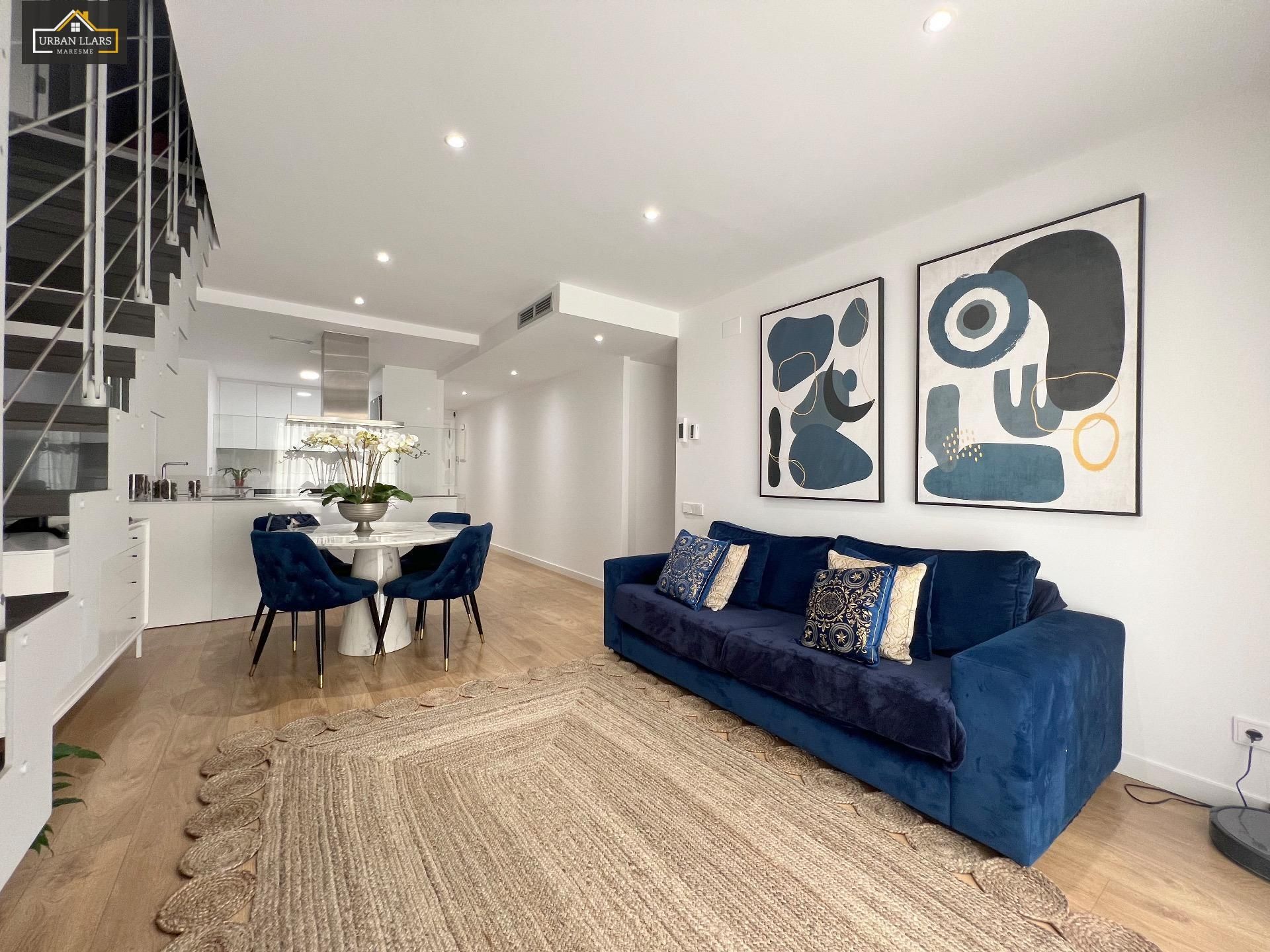 Living room of Attic for sale in Arenys de Mar  with Air Conditioner, Heating and Terrace