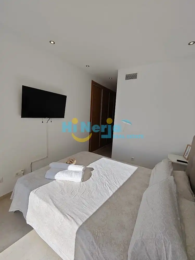 Apartamento con piscina en venta en Caleta de Vélez, imagen 4
