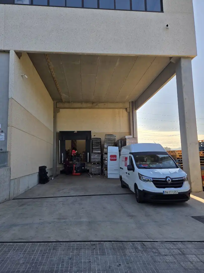 Nau industrial de lloguer en Rubí amb Calefacció i Alarma