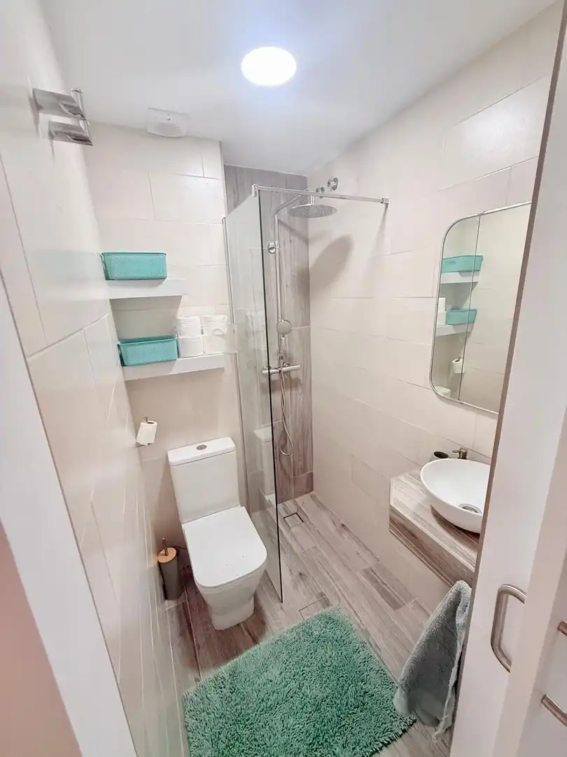 Bany de Apartament de lloguer en Vélez-Málaga amb Piscina comunitària