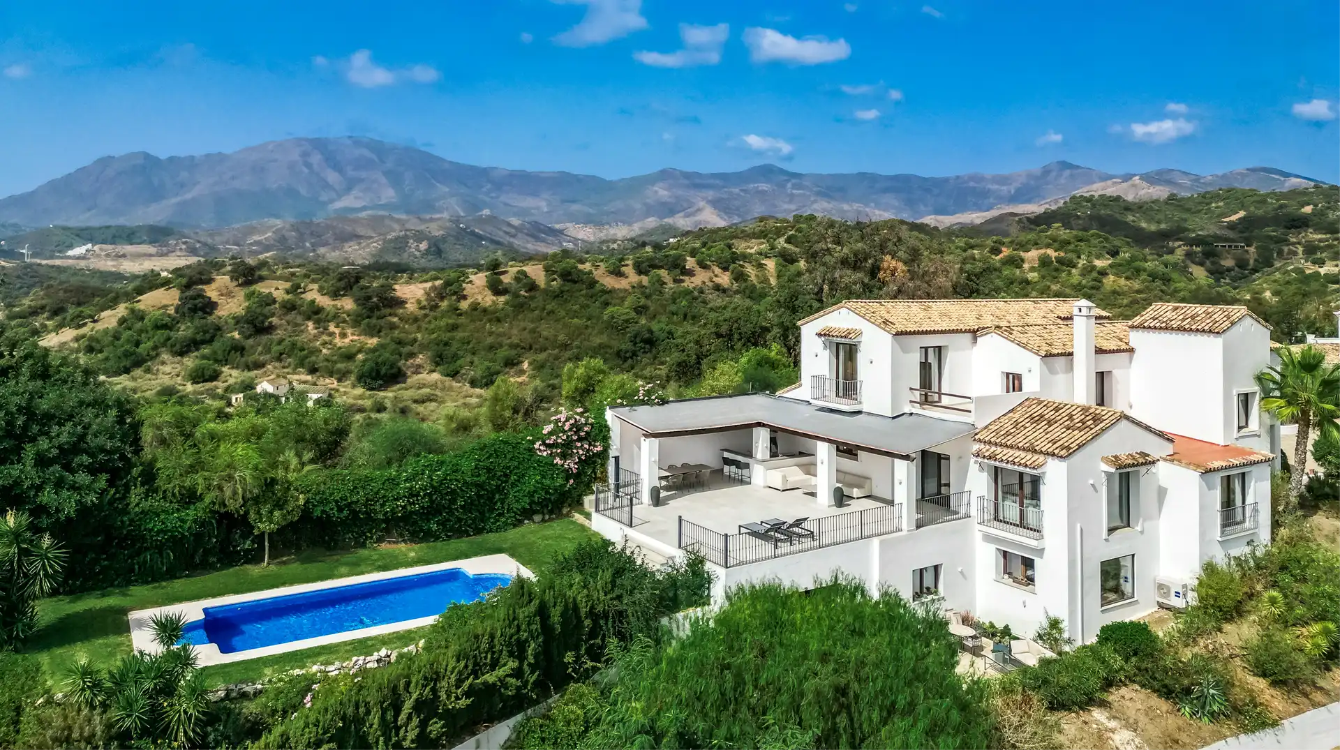 Casa amb piscina en venda a Estepona Pueblo