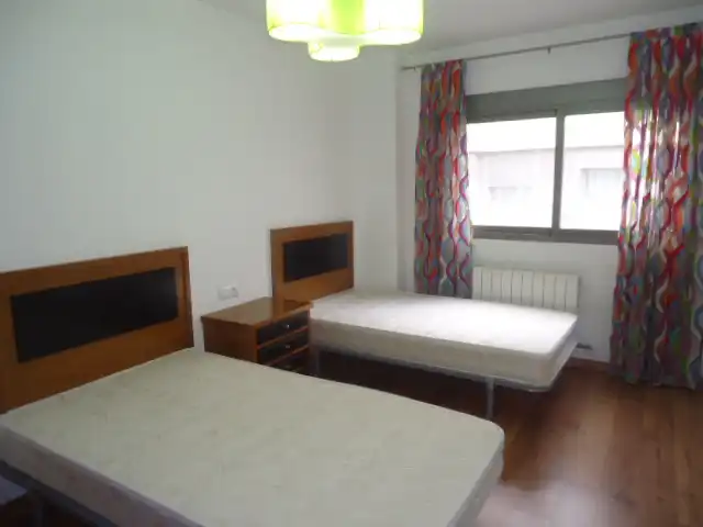 Schlafzimmer von Wohnungen zur Miete in Armilla mit Heizung und Möbliert