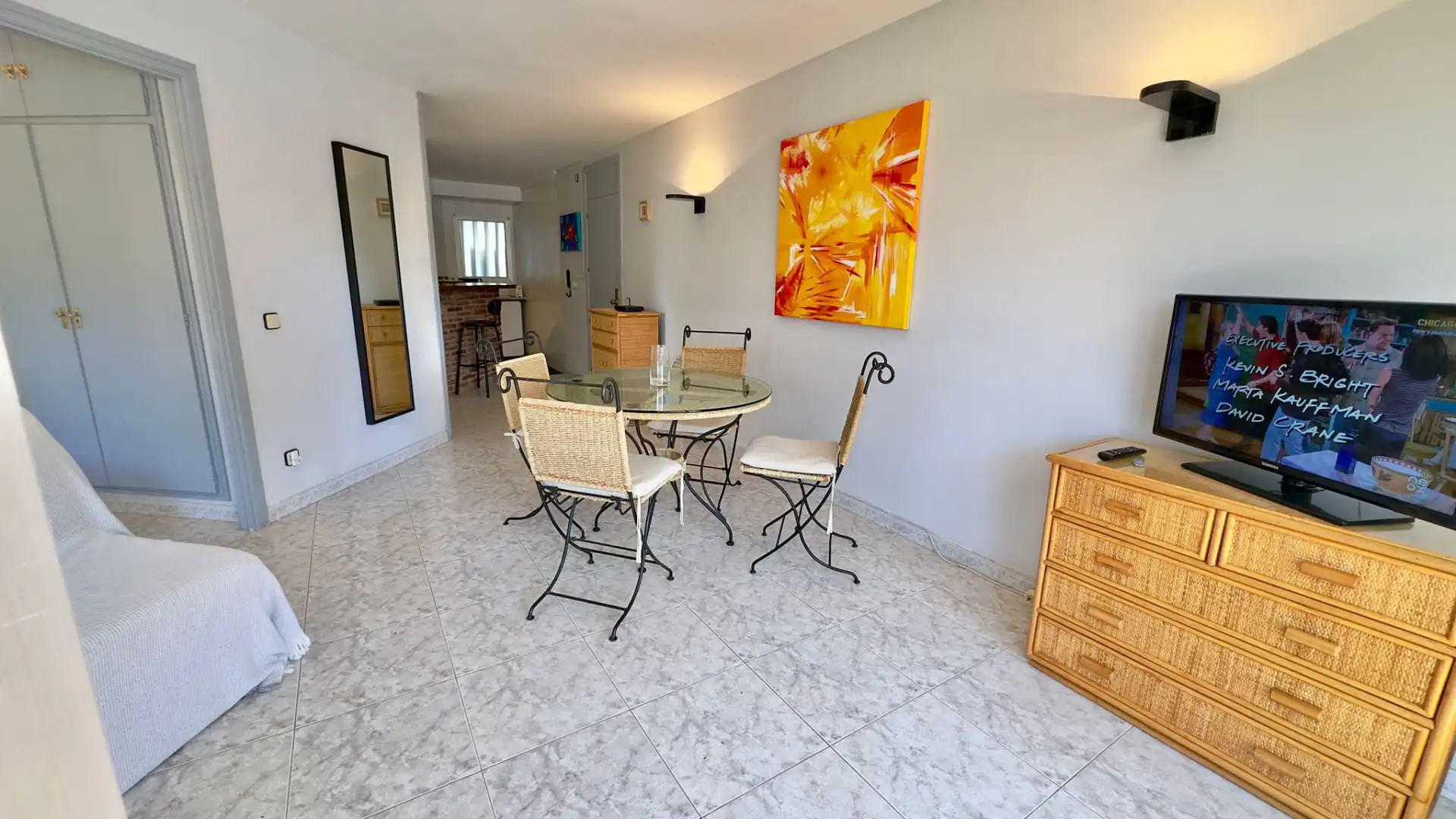 Comedor de Piso en venta en L'Estartit con Terraza, Amueblado y Lavadora