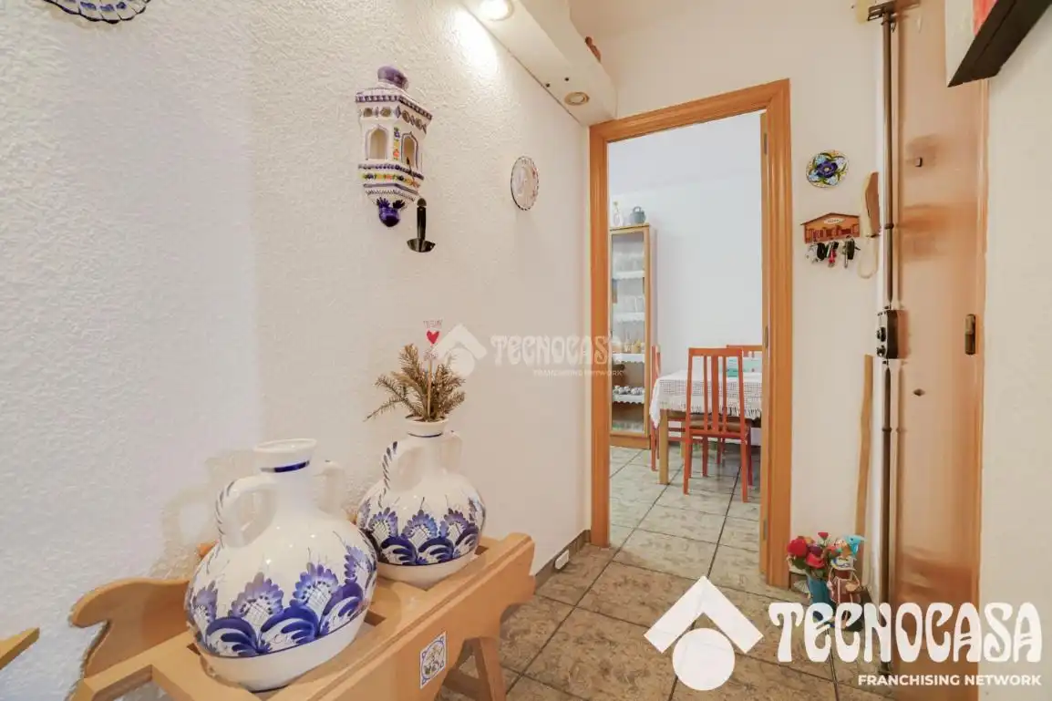 Flat for sale in Santa Coloma de Gramenet  with Air Conditioner and Furnished