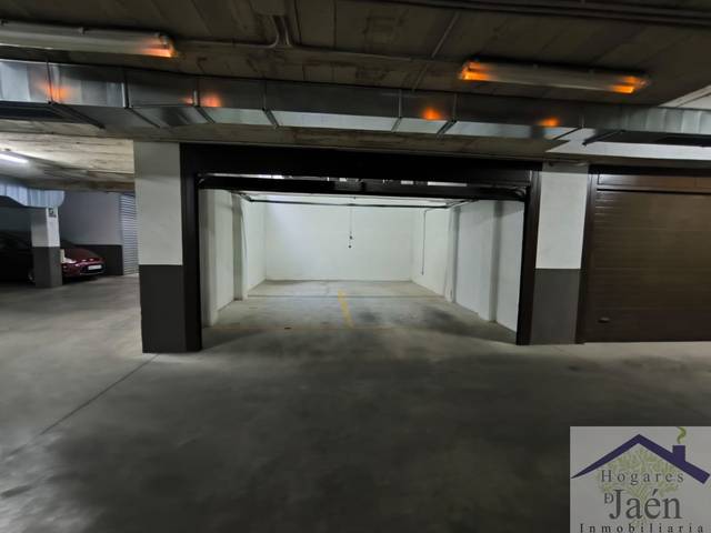 Garaje en Venta en Aurea Galindo en La Zarzuela - San José - Belén