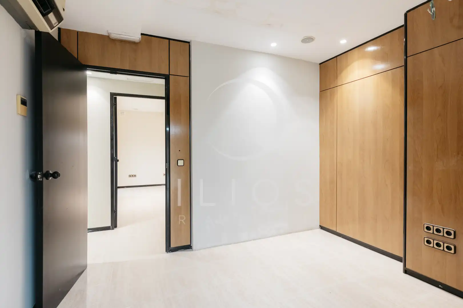Oficina en venta en Valencia con Aire acondicionado y Balcón