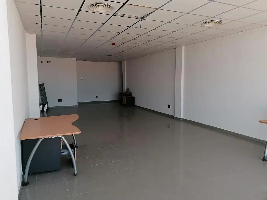 Oficina de alquiler en Los Alcázares