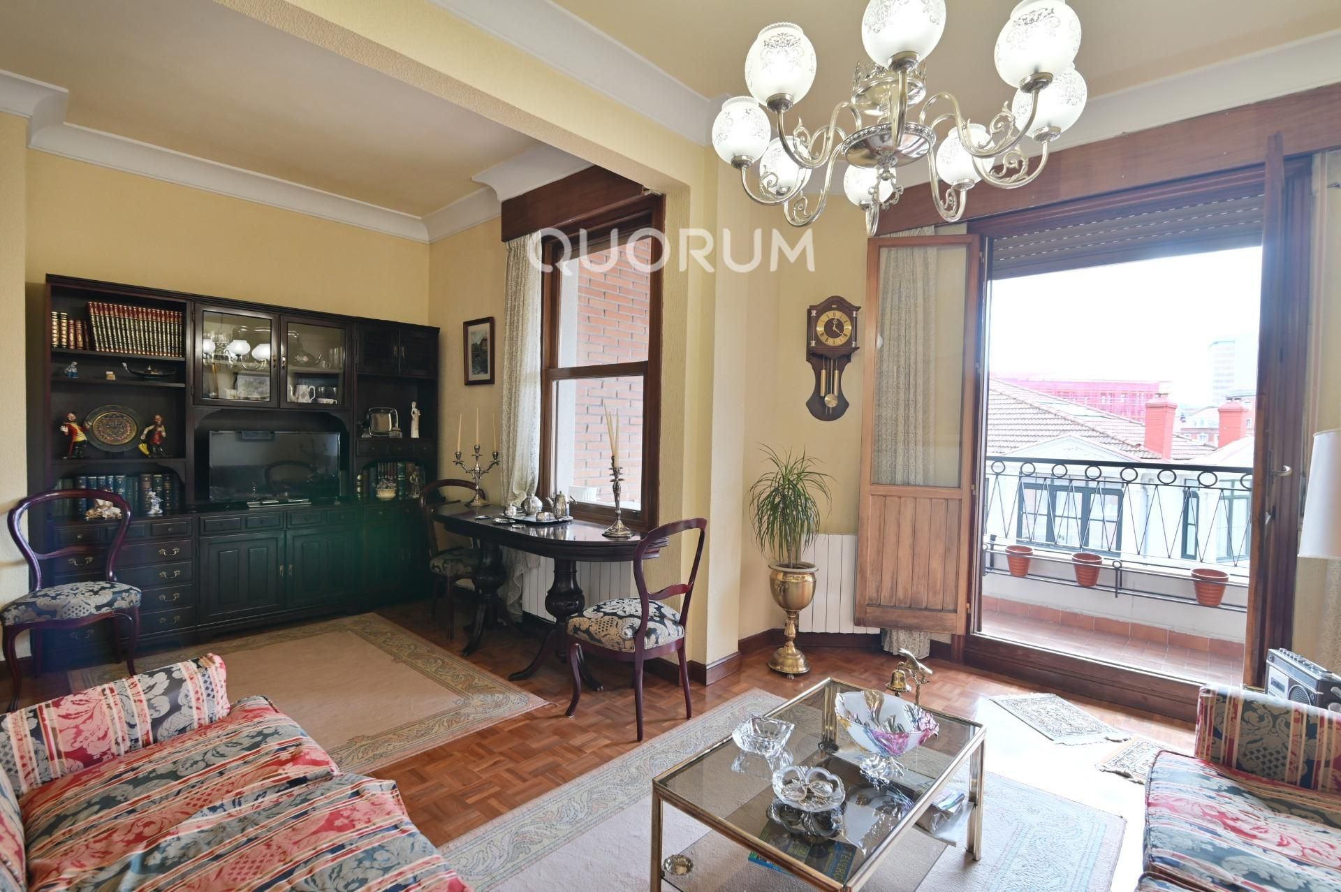 Sala de estar de Piso en venta en Bilbao  con Calefacción y Terraza