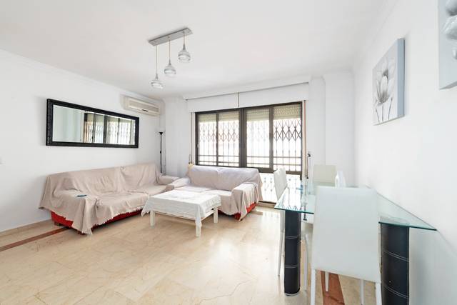 Piso en Venta en Calle Tirso de Molina, 15 en El Molinillo - Capuchinos