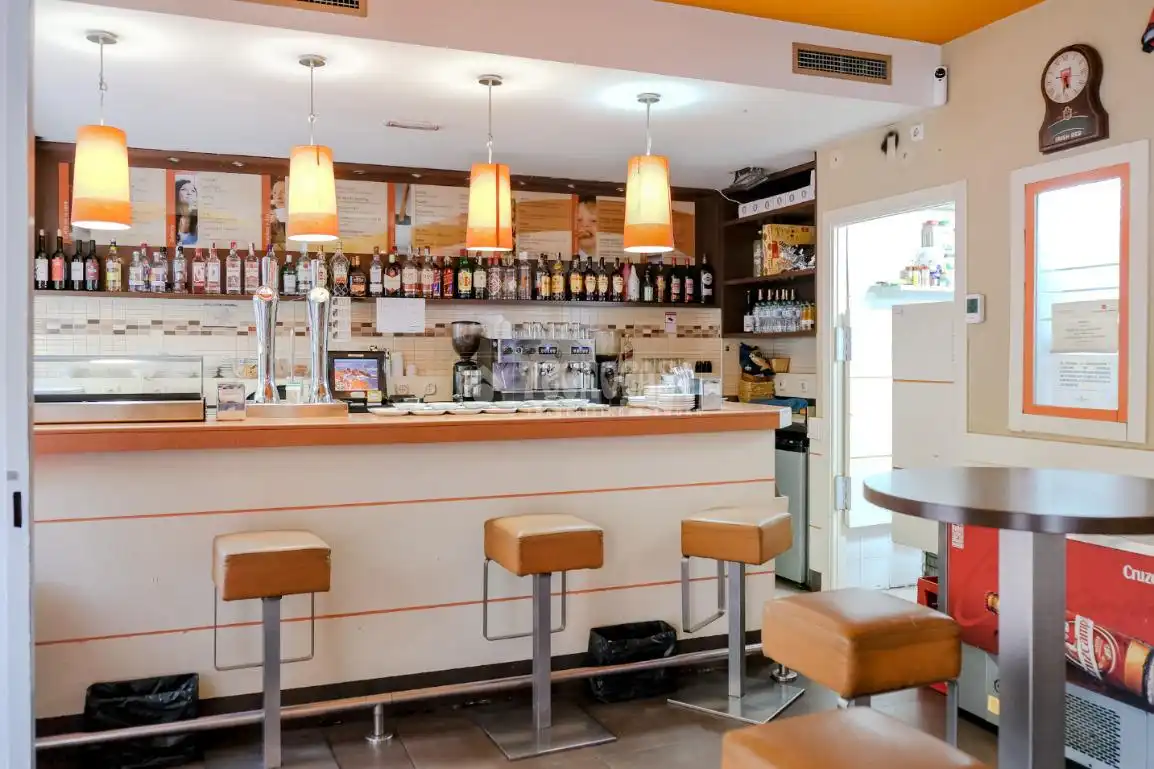 Commercial properties for sale in Madrid  with Air Conditioner and Terrace