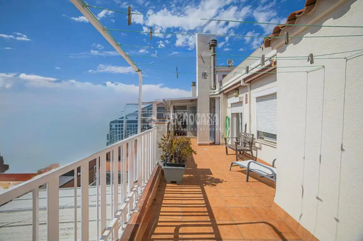 Terraza de Piso en venta en L'Hospitalet de Llobregat con Aire acondicionado, Calefacción y Terraza