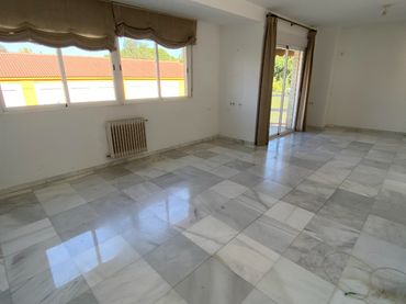 Appartamento con ascensore in affitto a Centro