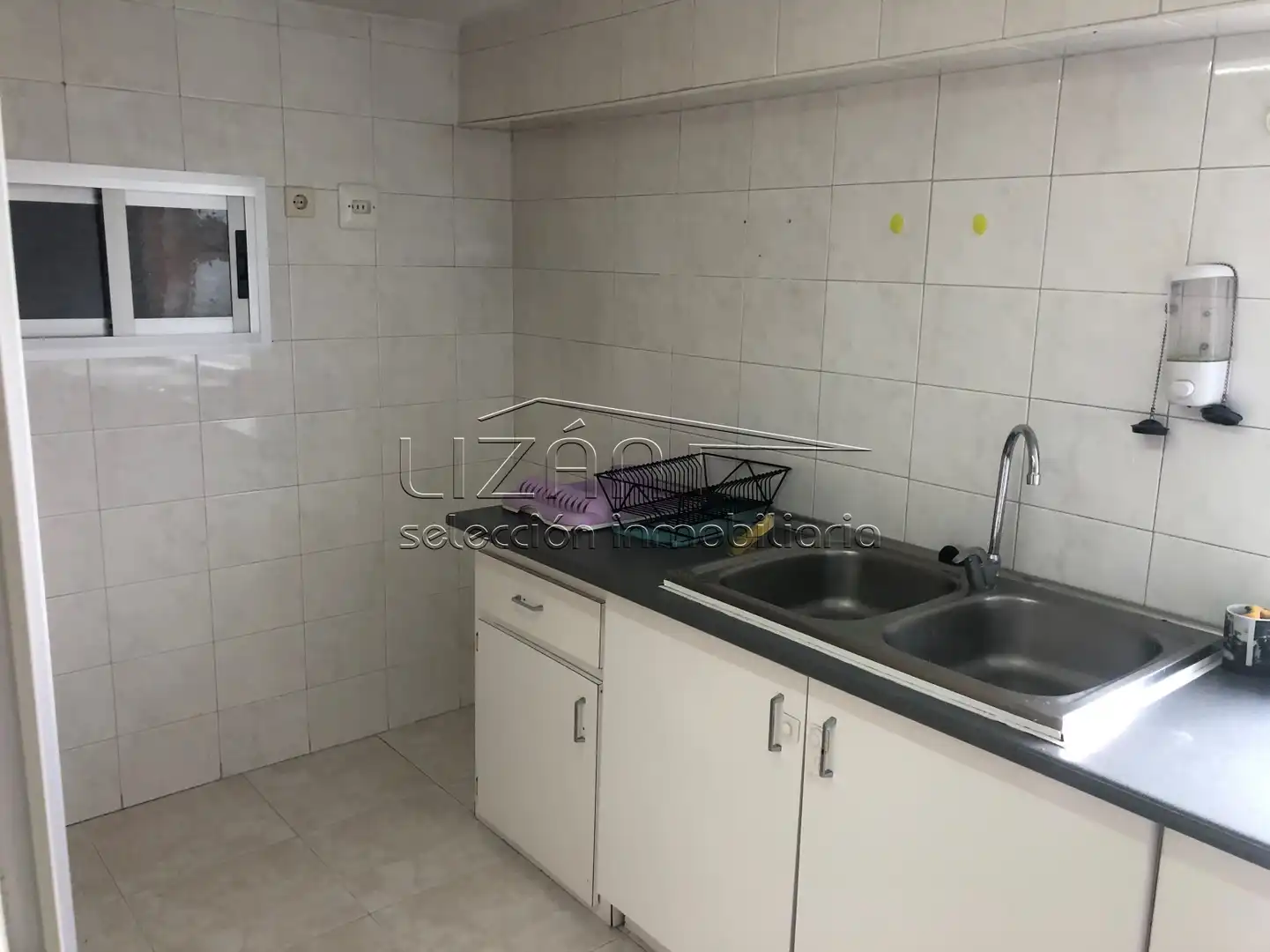 Kitchen of Commercial properties for sale in Oviedo 