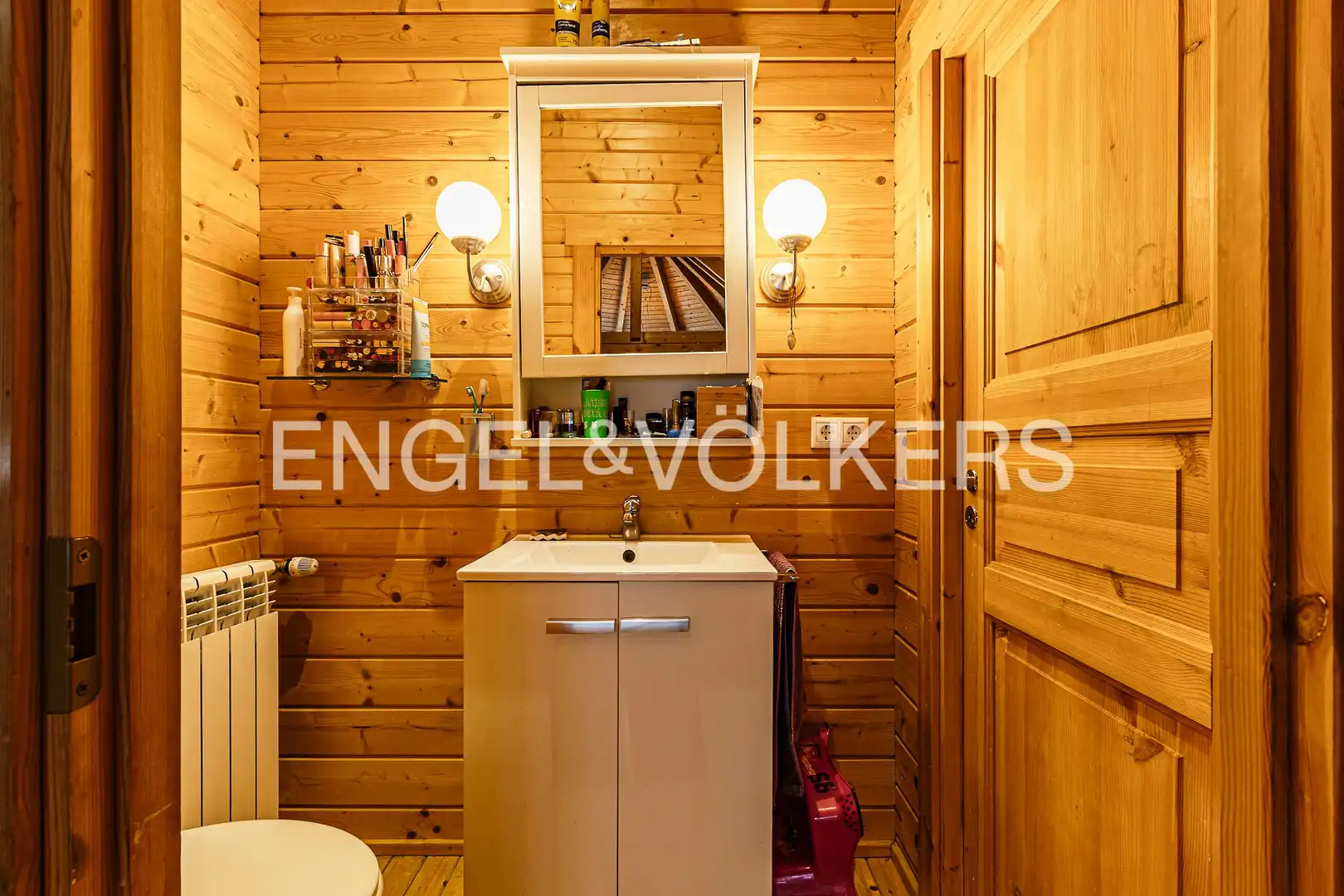 Bathroom of Houses for sale in Cerdanyola del Vallès  with Air Conditioner, Heating and Private garden